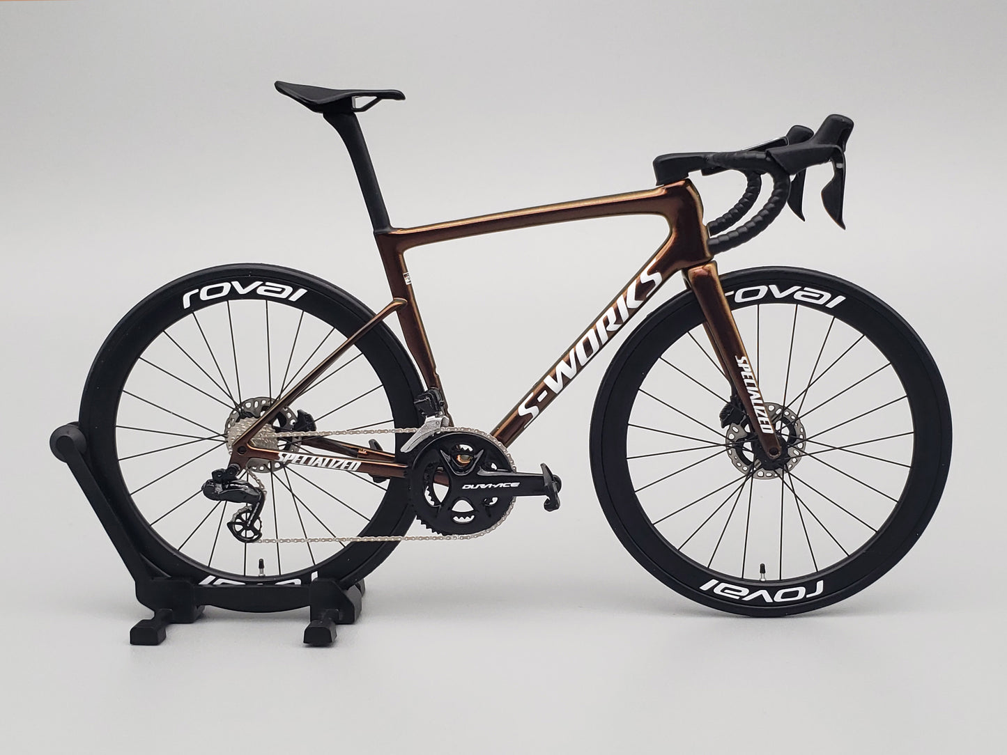 PREASSEMBLED & PAINTED - Hobbit Bike 1/12 Road Bike Model - HB01-0018A - Specialized S-WORKS SL8