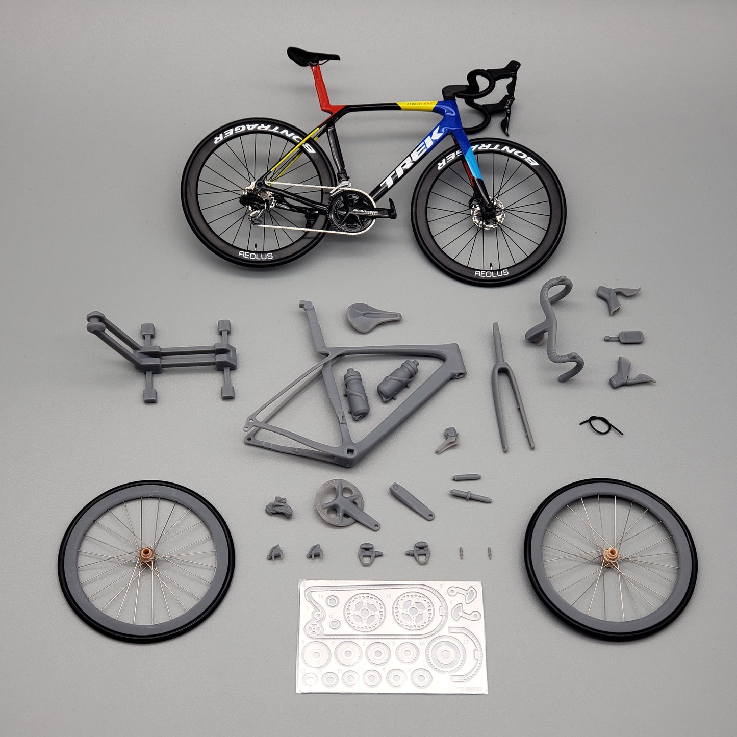 Hobbitbike 1/12 Road Bike Model Kit - HB01-0024 - TREK Madone Gen8