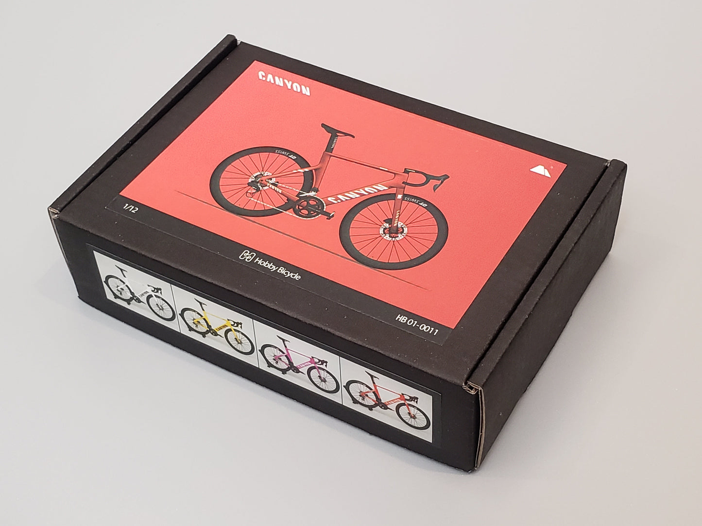 UNPAINTED/UNASSEMBLED White Mold - Hobbit Bike 1/12 Scale Plastic Road Bike Model Kit - HB01-0011 - Canyon Aeroad