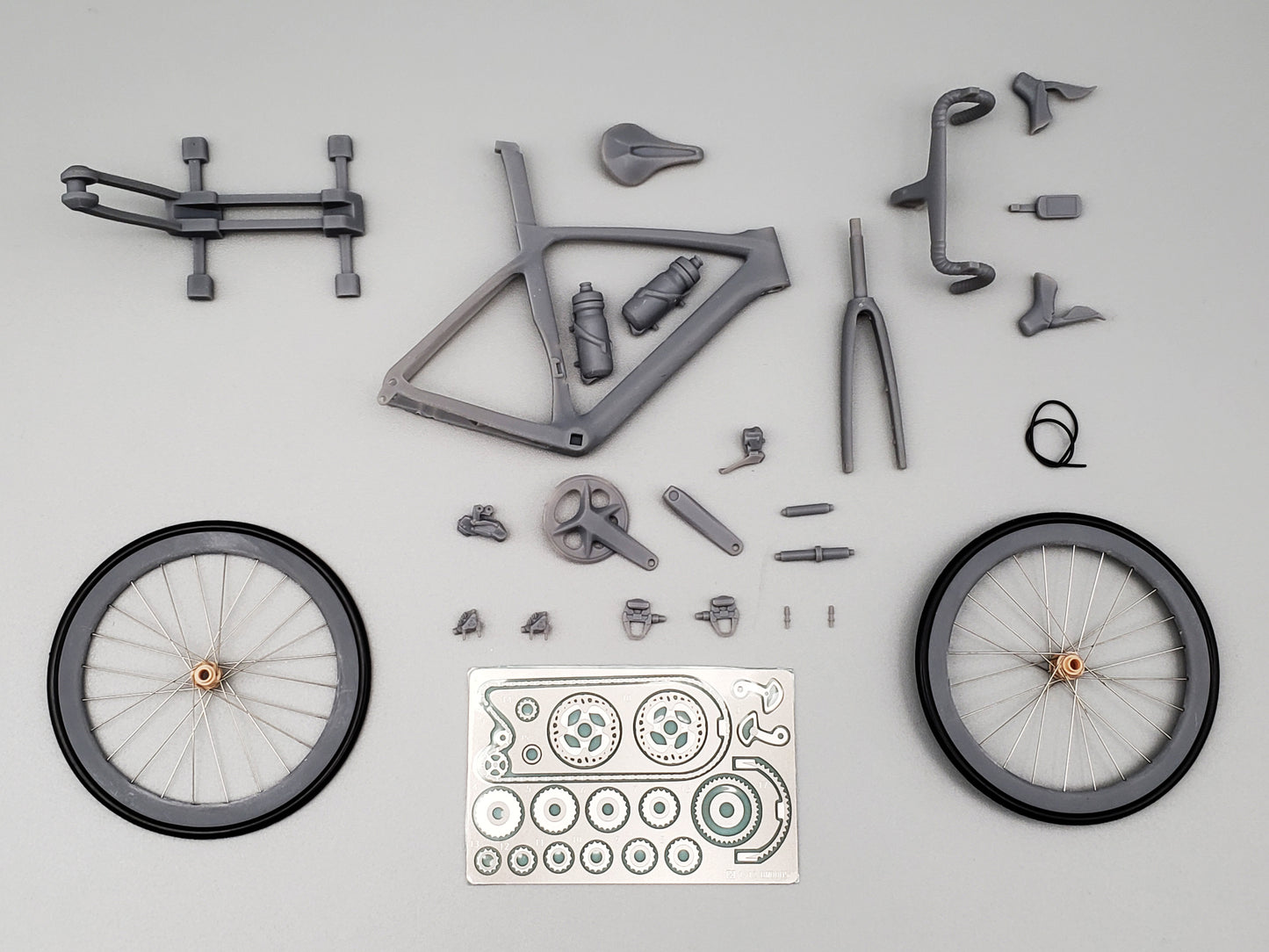 UNPAINTED/UNASSEMBLED White Mold - Hobbit Bike 1/12 Scale Plastic Road Bicycle Model Kit - HB01-0023 - BIANCHI XR4